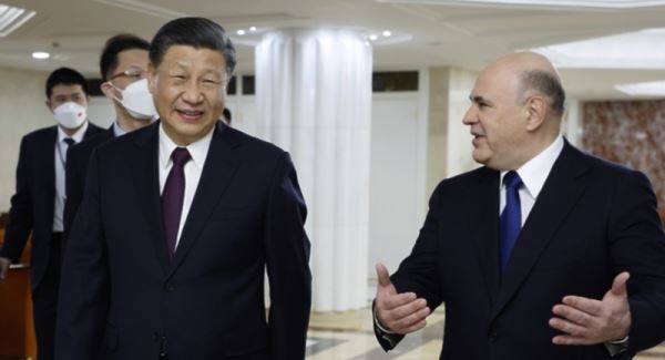 Лидер КНР лично познакомился с российским премьер-министром