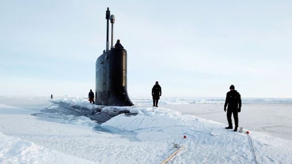 МИД РФ: военная активность НАТО в Арктическом регионе настораживает Россию 