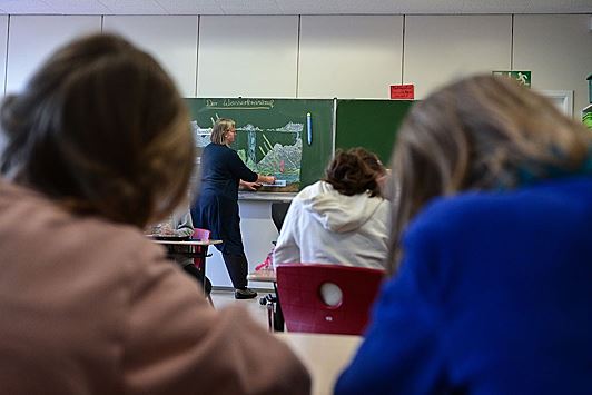 На пороге образовательной катастрофы: Почему в Германии не хватает педагогов и падает уровень образования