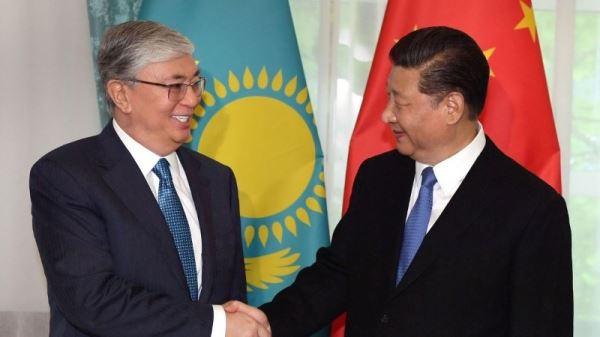 Президент Казахстана отметил личный вклад лидера КНР в развитие отношений двух стран