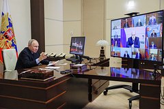 В Кремле анонсировали серию закрытых совещаний с участием Путина