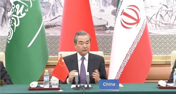Ван И поздравил Саудовскую Аравию и Иран с решением восстановить дипломатические отношения 